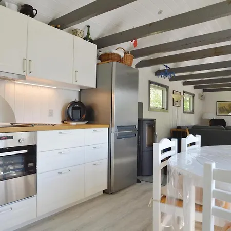 Semesterbostad Beautiful In W/ 2 Bedrooms Farsø